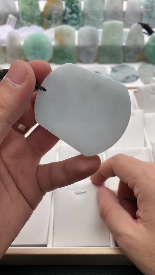 【闪购商品】翡翠颈饰未镶嵌..../2/16/ 60