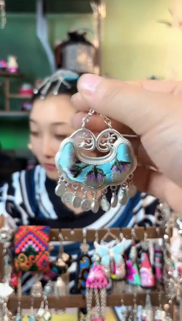 织绣彩云南阁非遗老绣722