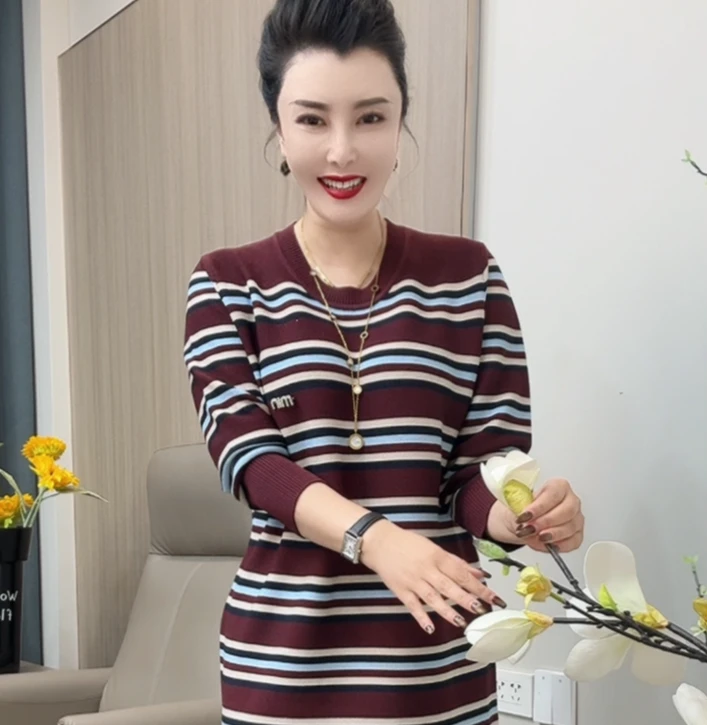 8817条纹衫经典洋气中老年女装打底衫中长款条纹网红气质连衣裙