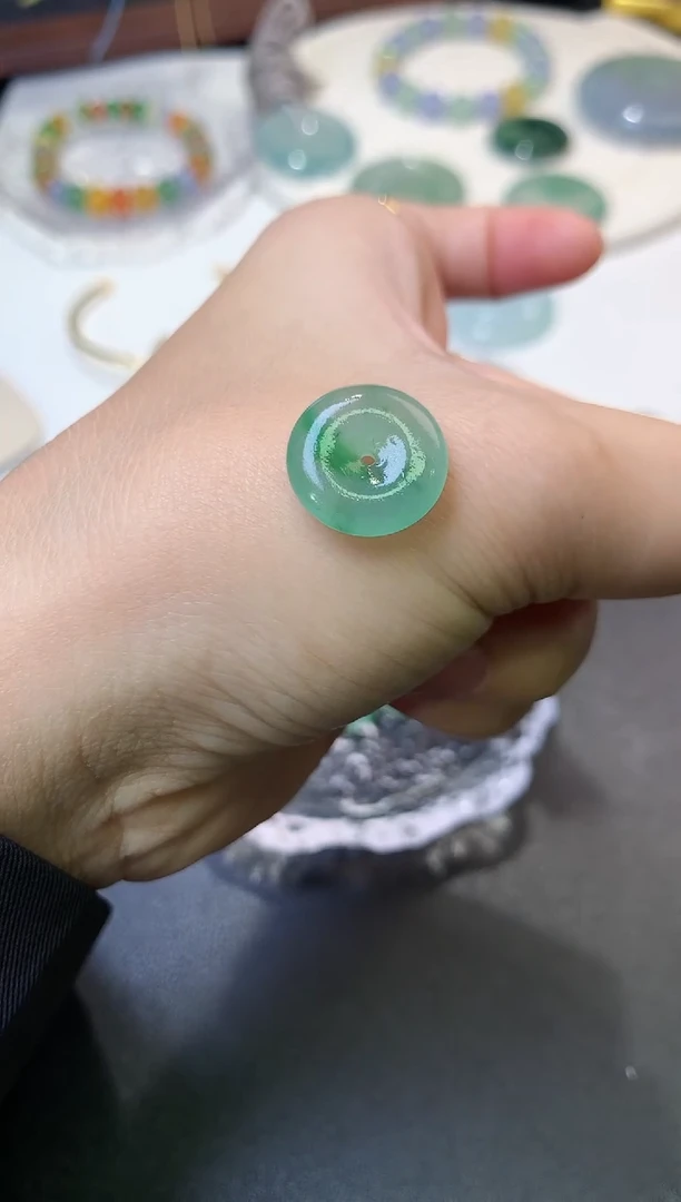 未镶嵌定制翡翠毛货