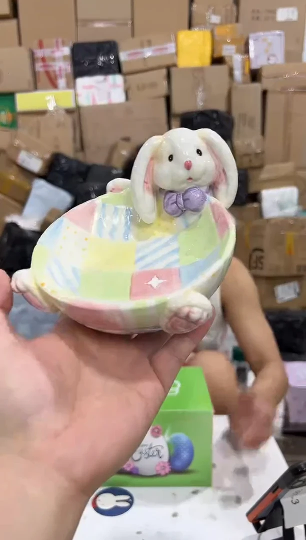 瓷片绿色原盒兔子碗