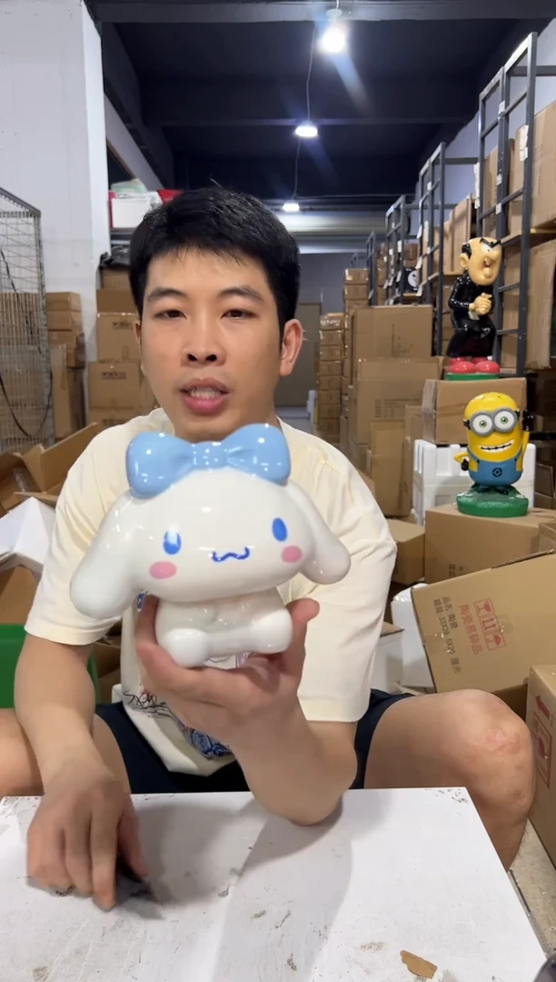 瓷片玉桂狗蹲坐笔筒
