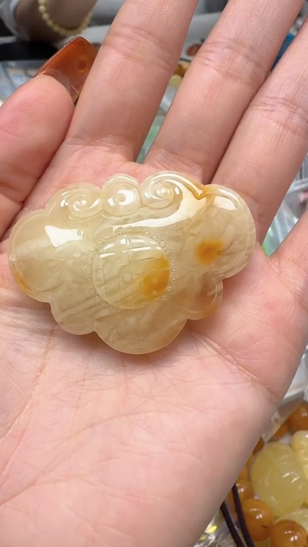 裸石琥珀未镶嵌如图