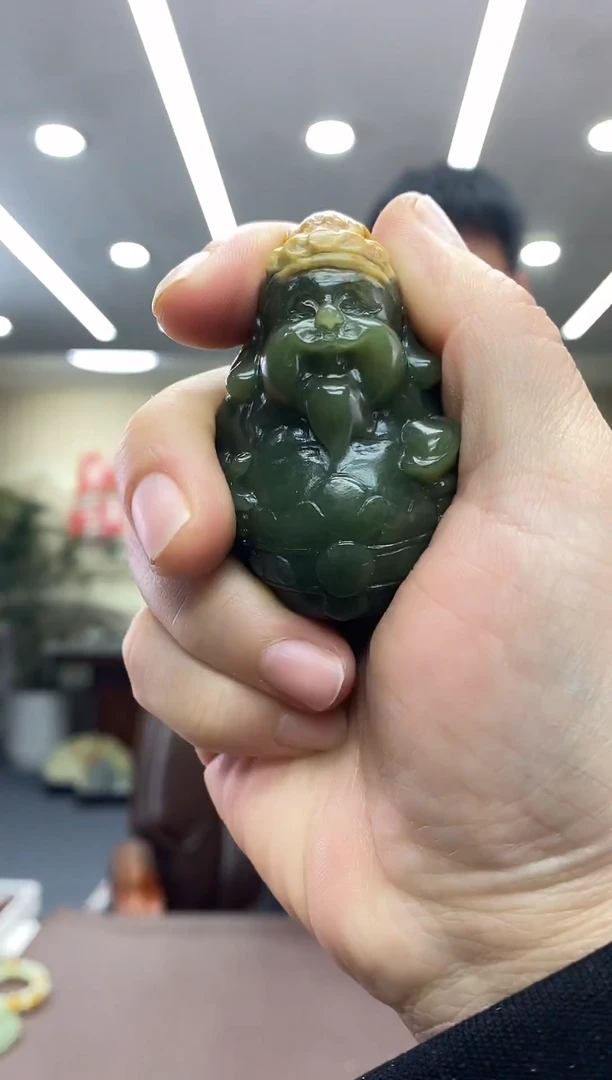 颈饰未镶嵌透闪石质玉吊坠