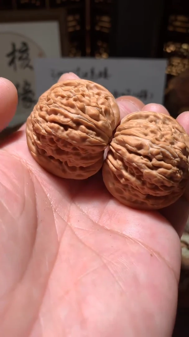 文玩核桃吊坠【核缘雅趣】38左右汉高楼，同尺寸随机发