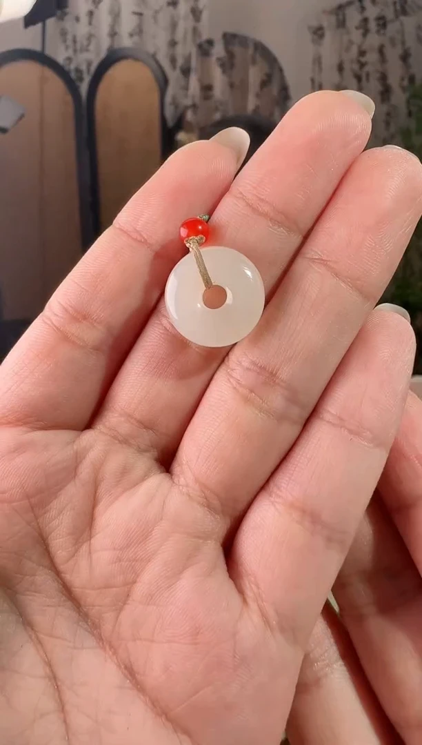 颈饰未镶嵌和田玉白玉平安环 p