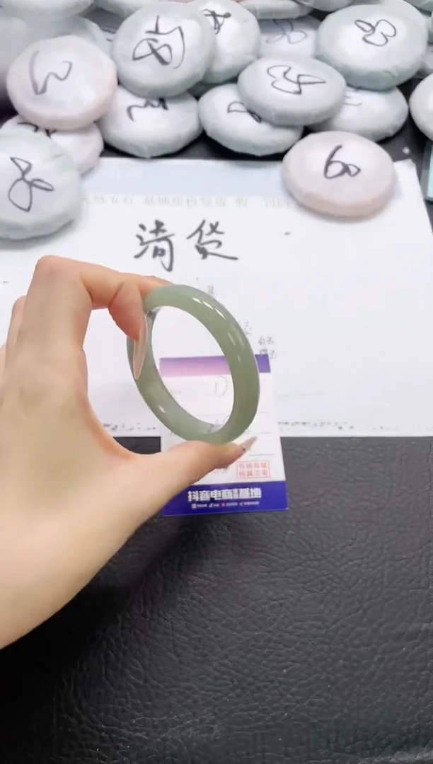 未镶嵌手镯石英质玉158-58