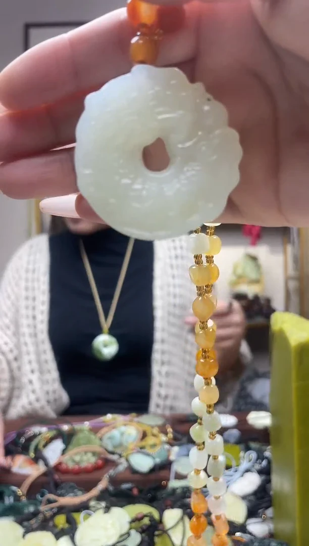 未镶嵌岫玉吊坠·