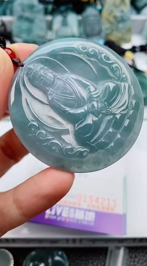 翡翠未镶嵌颈饰