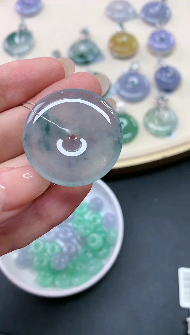 翡翠未镶嵌吊坠(不含链)A219|18800