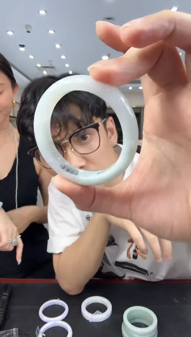 定制翡翠手镯未镶嵌老王天然翡翠A货手镯
