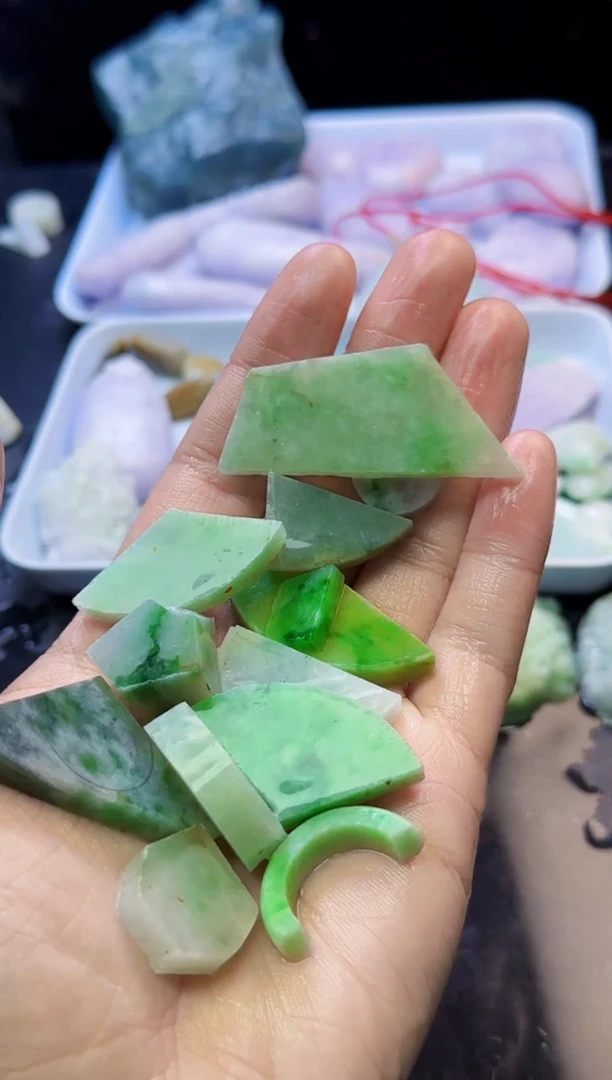 颈饰未镶嵌翡翠战*089天然A货翡翠