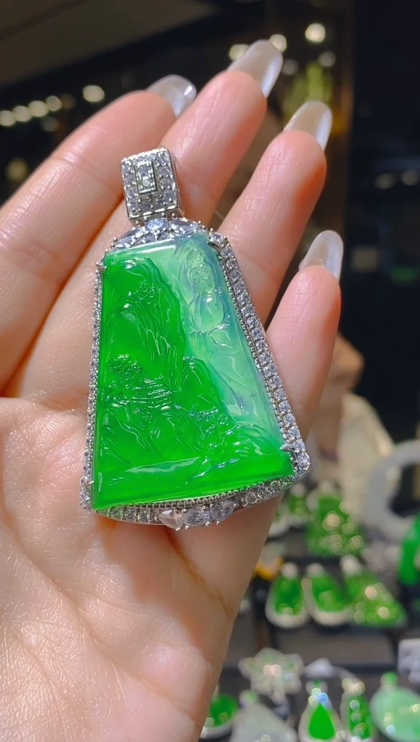 【闪购商品】翡翠吊坠(赠链)银S925镶嵌022