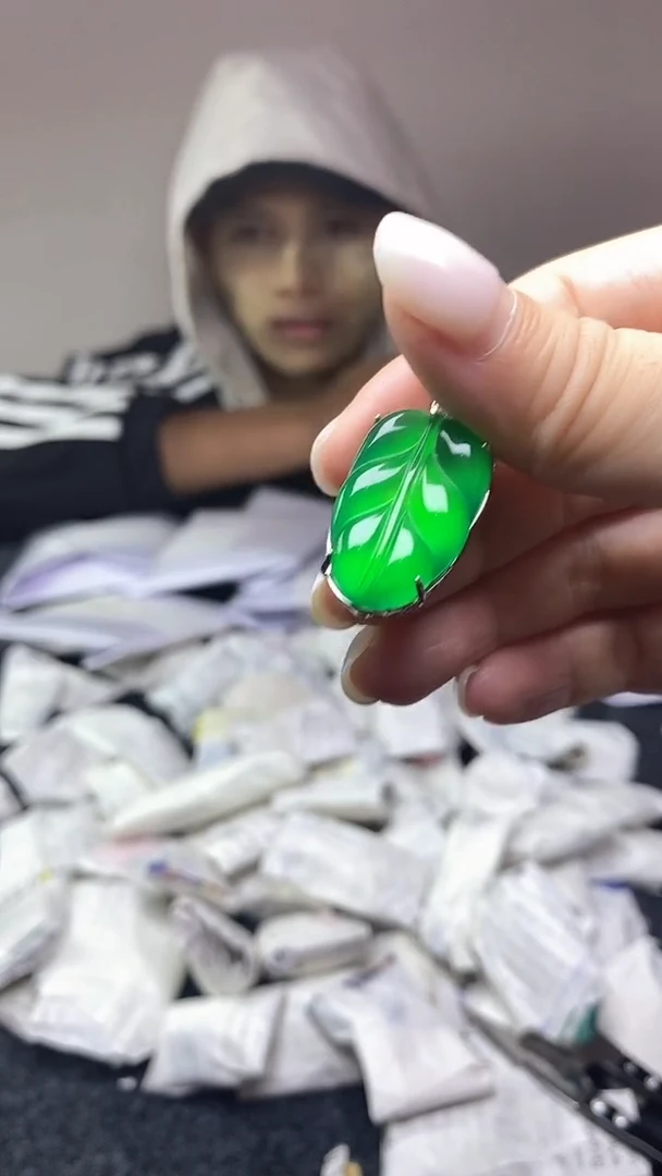 满色吊坠 所见即所得！