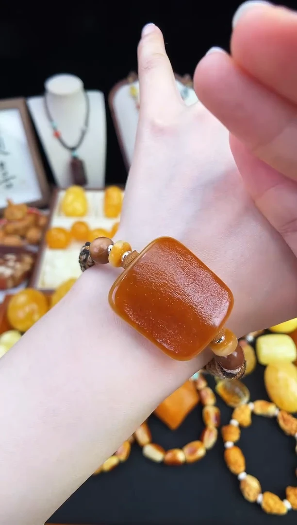 琥珀未镶嵌珠宝奇石柒月