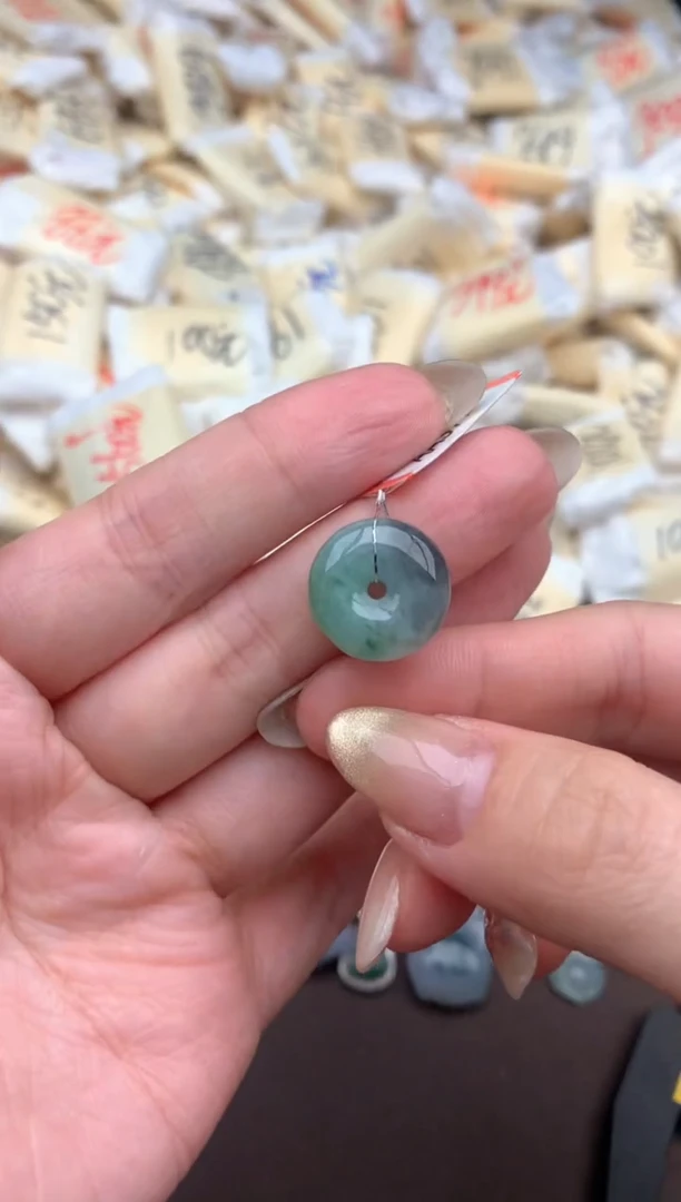 【闪购商品】翡翠挂件未镶嵌—