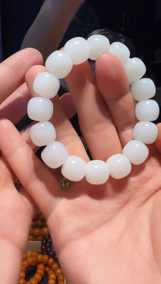 未镶嵌手串和田玉14+老型精挑