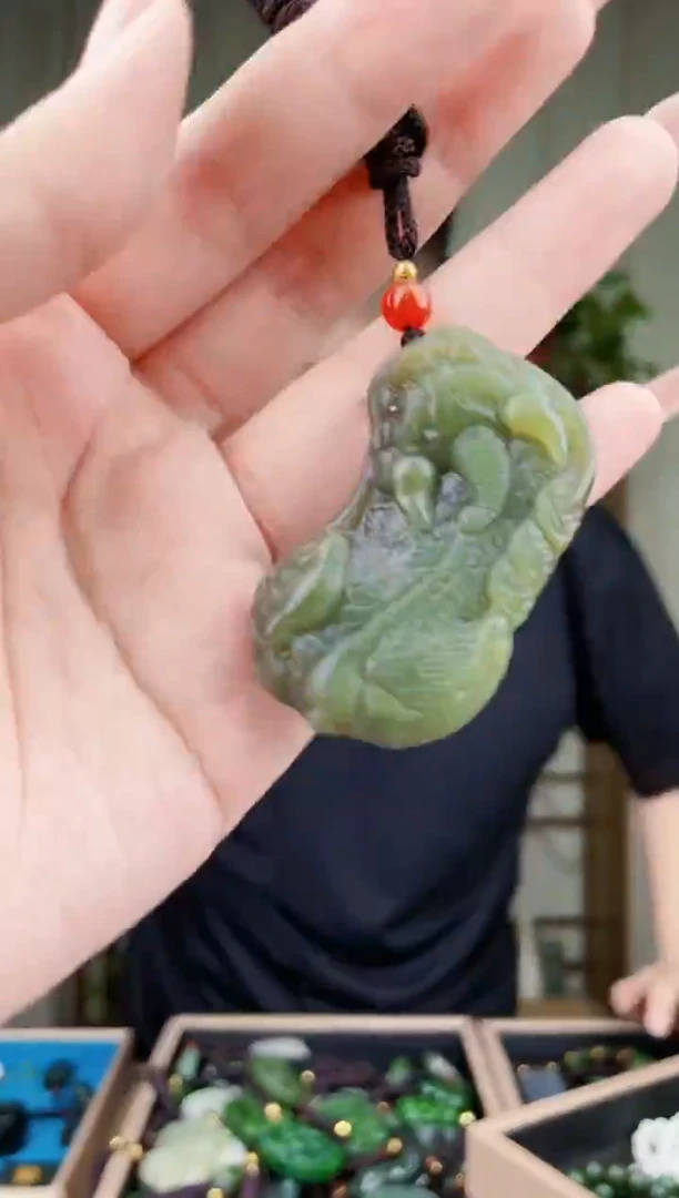 未镶嵌和田玉挂件拍一发一，多样性发货！