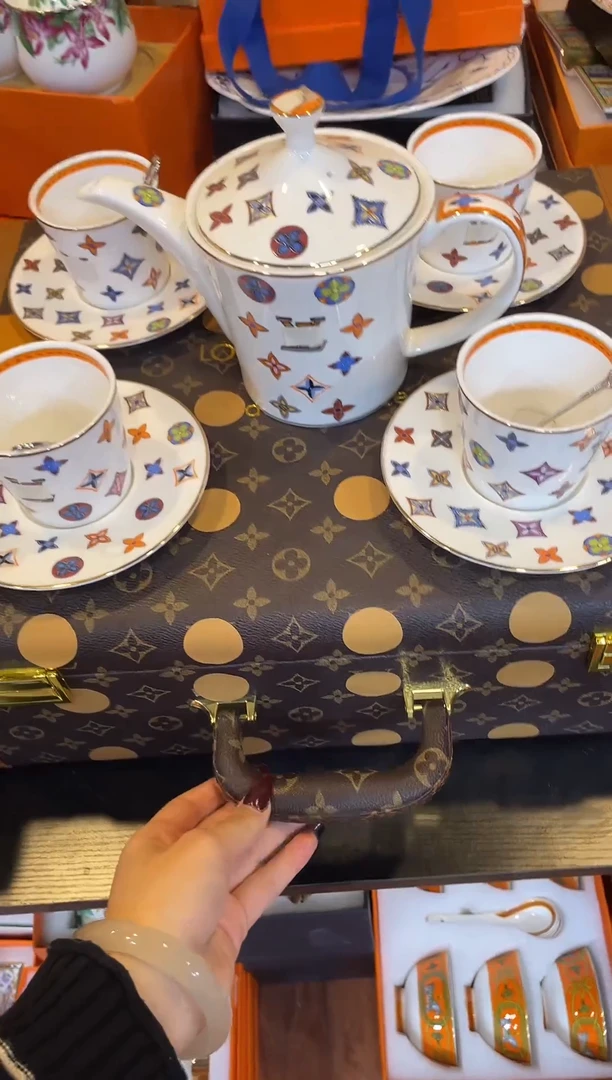 杯鸿辉家品牌瓷器，京东包邮！