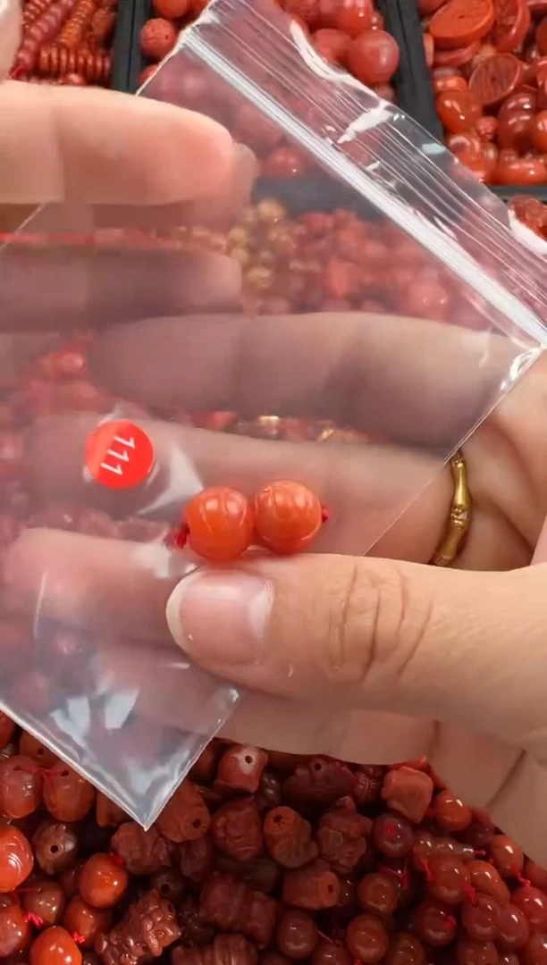 【闪购商品】南红玛瑙颈饰未镶嵌1