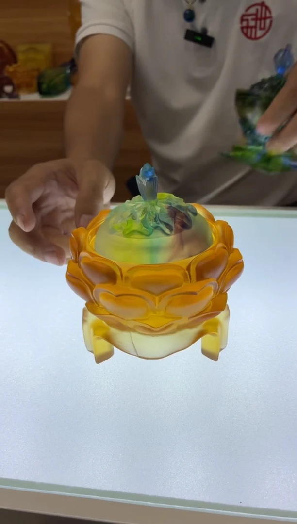 琉璃手工艺品莲花三角香炉彩盖11*11公分