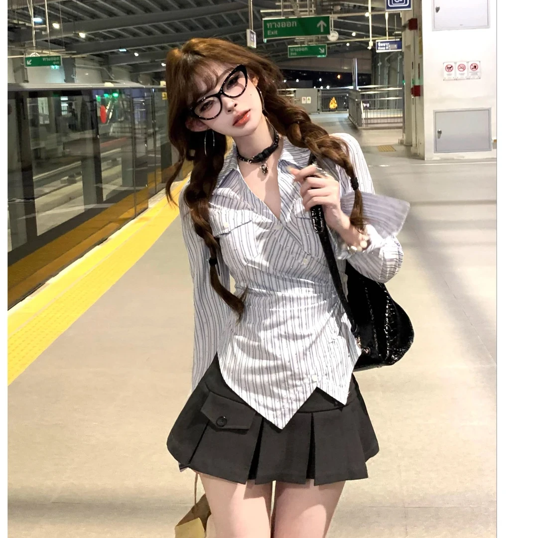 蓝色纯欲条纹长袖v领修身衬衫女学院风掐腰衬衣百褶短裙两件套装