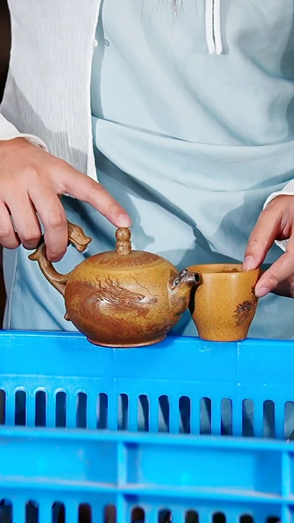 宜兴原矿紫砂壶/杯子  300c