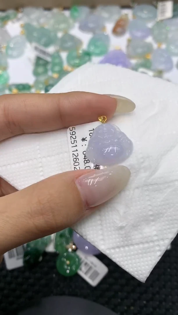 颈饰18K金镶嵌翡翠111111111111