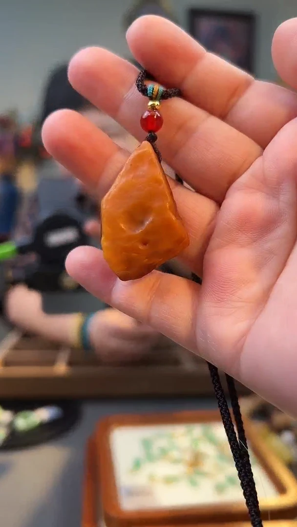 琥珀颈饰未镶嵌吊坠