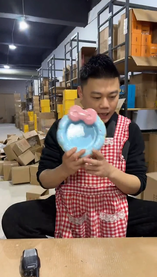 【闪购商品】杯蛋糕蝴蝶结甜甜圈狗粮碗