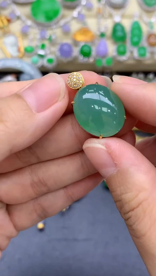 颈饰18K金镶嵌翡翠328-中国好珍宝