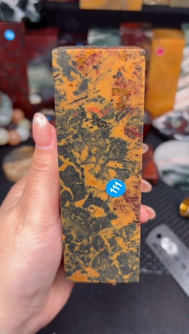 玉 桂林鸡血创意摆件装饰 编号：111