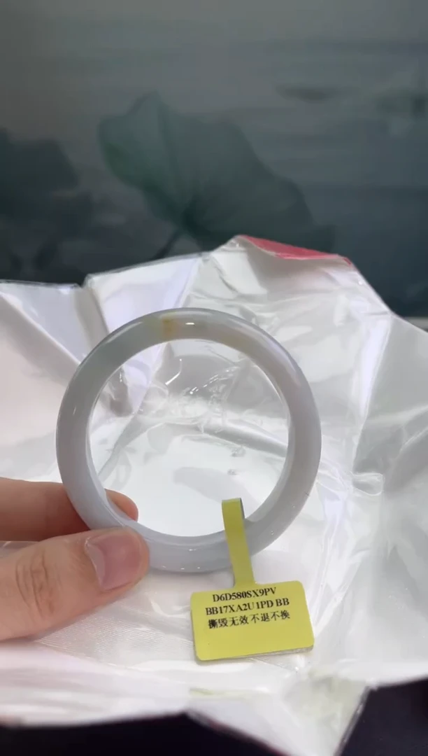 翡翠手镯未镶嵌 翡翠手镯