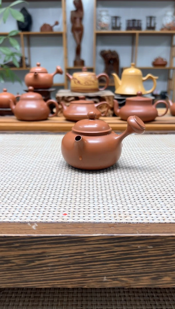 阿**鱼原矿朱泥全手 芙蓉侧把 150cc