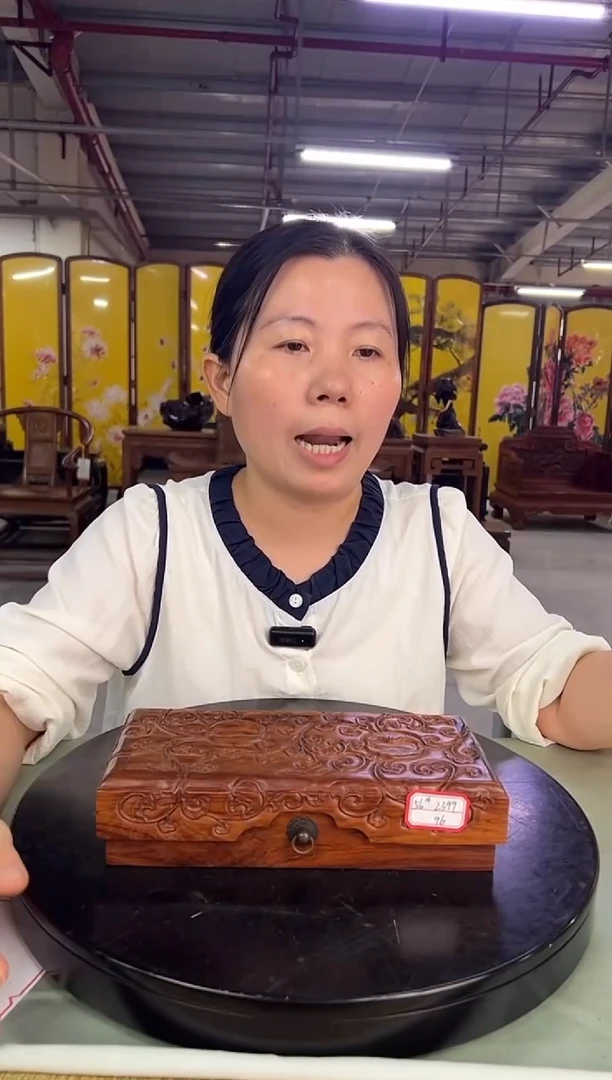 木开****天DZ1295-P7MK--卷缠枝银杏叶纹领带盒（拍）