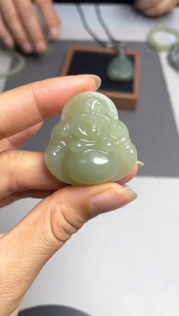 和田玉未镶嵌颈饰1