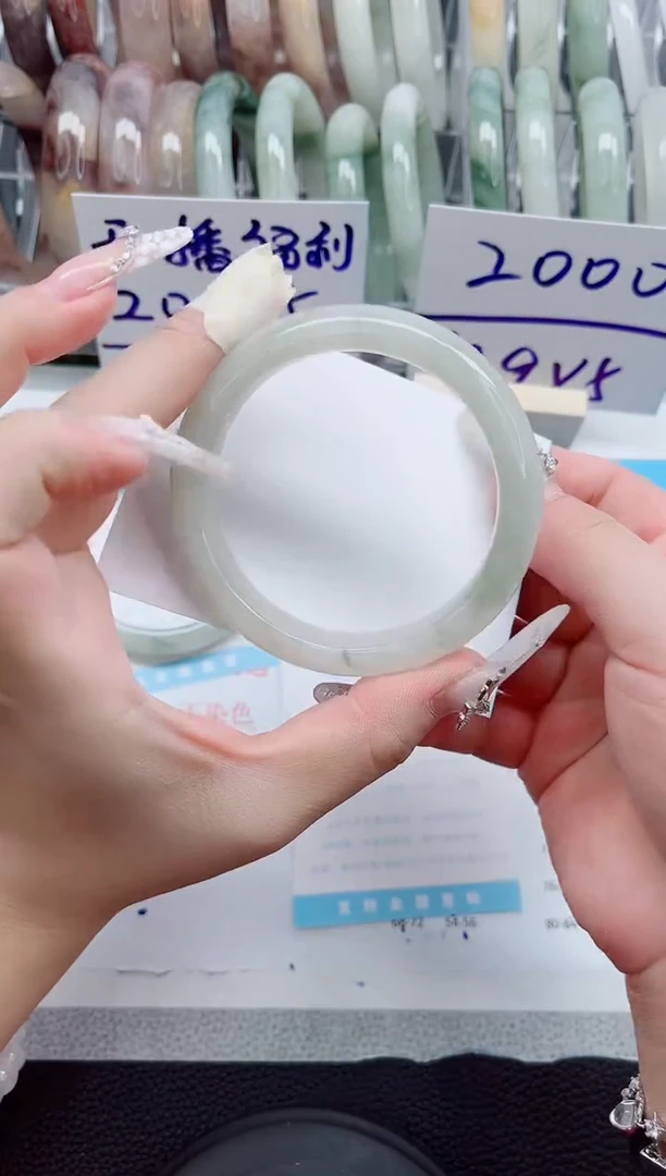 【闪购商品】石英质玉手镯未镶嵌A3-56.4