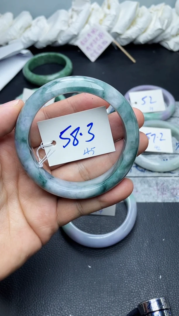 未镶嵌手镯翡翠45