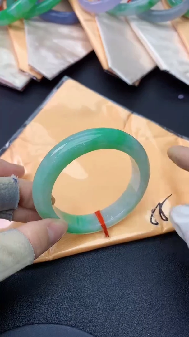 未镶嵌手镯翡翠0416669569