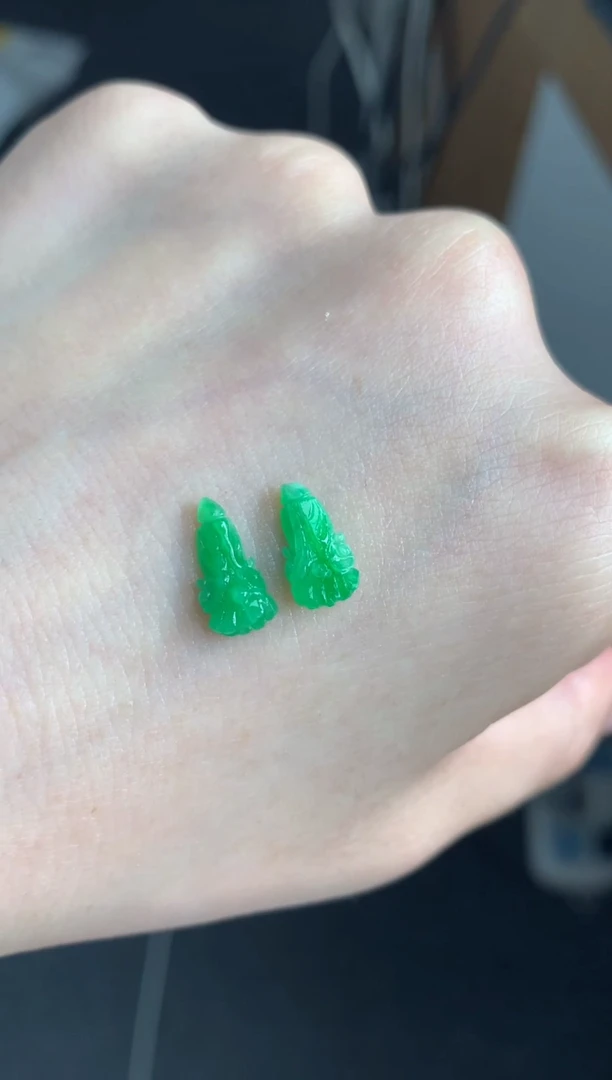 定制翡翠未镶嵌一对白菜