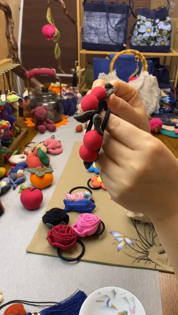 非金属布艺头绳（樱桃）2个——