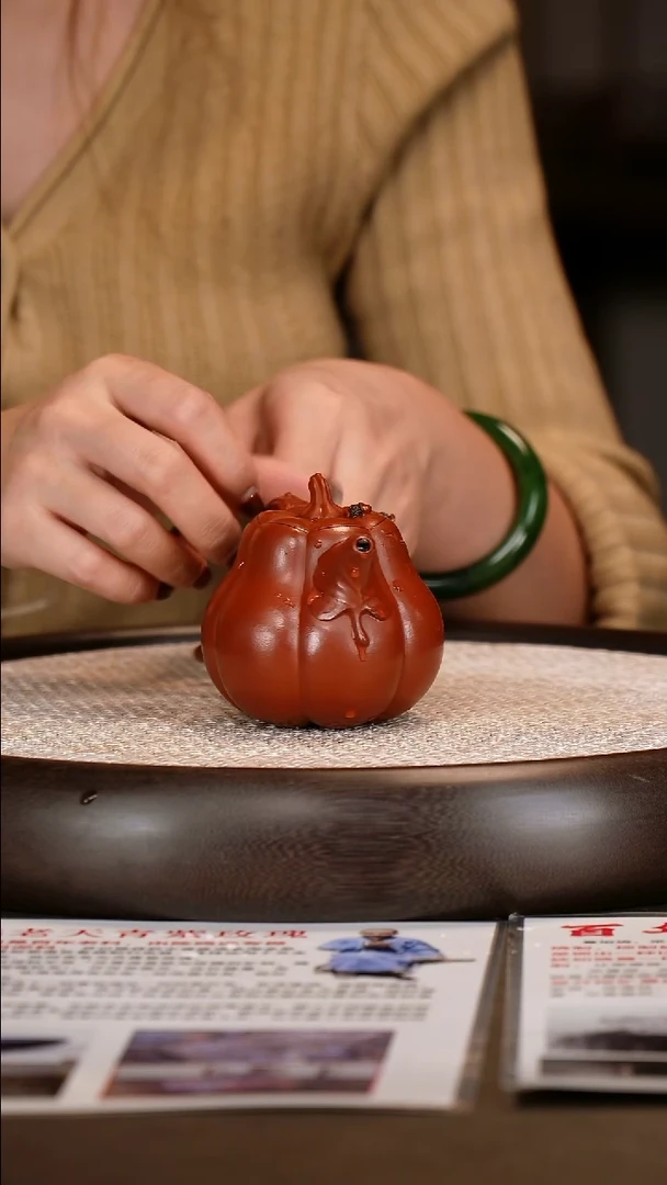 茶壶紫砂【陈友林】朱泥南瓜   200CC