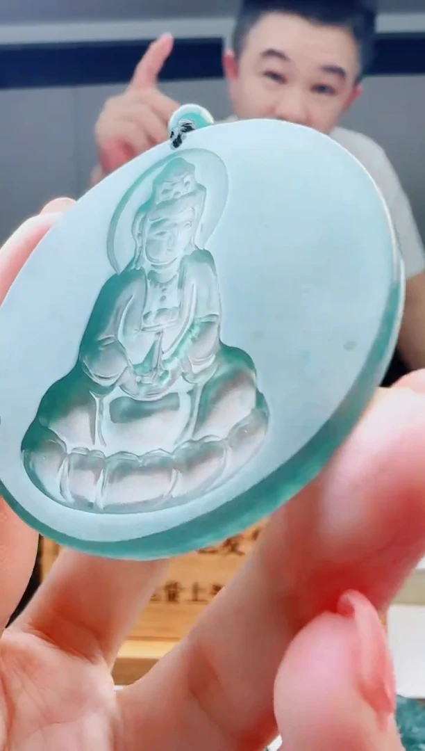 翡翠未镶嵌颈饰多样性发其中一