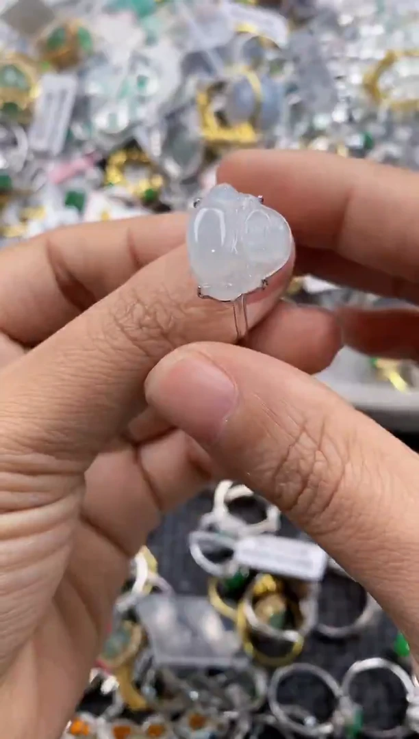 银S925镶嵌戒指翡翠777      1