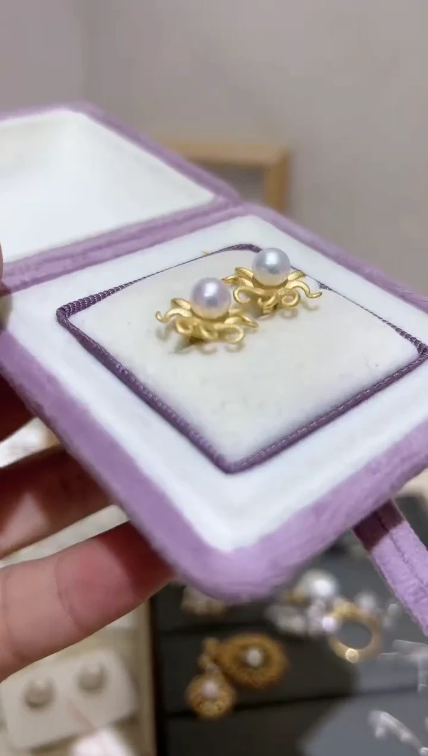 【闪购商品】淡水珍珠耳钉银S925镶嵌42淡水珍珠66.66