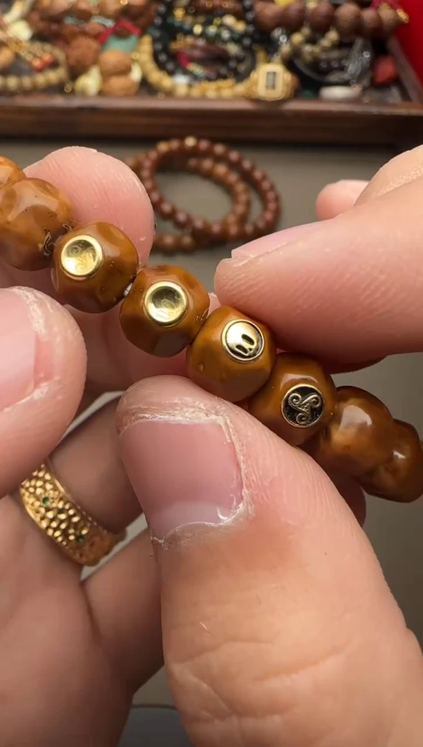 【闪购商品】菩提手串足金镶嵌紫金鼠手串8345821