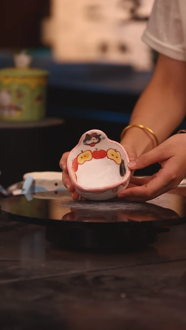景德镇可爱设计师款陶瓷