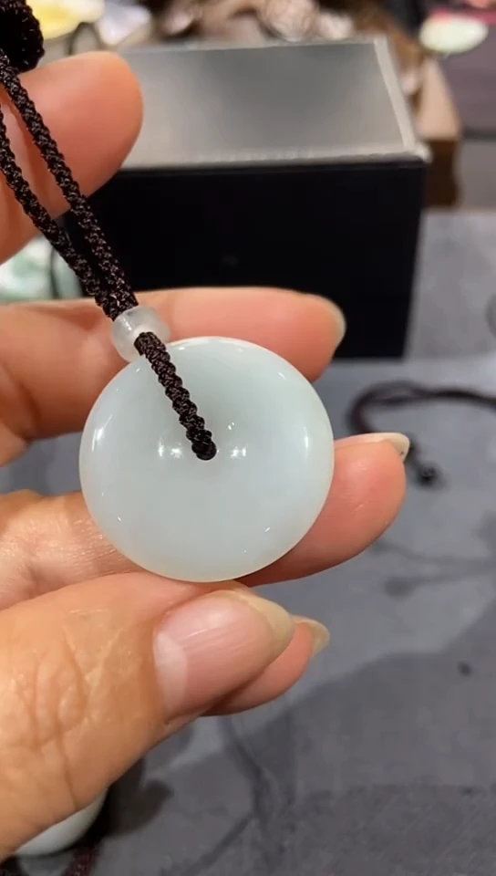 【闪购商品】翡翠颈饰未镶嵌吊坠