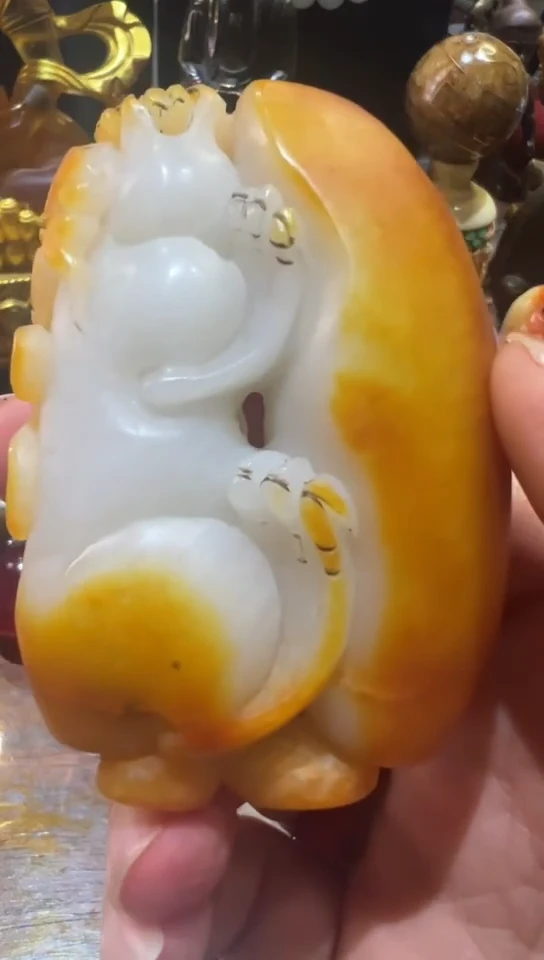把玩小红小玉的把件