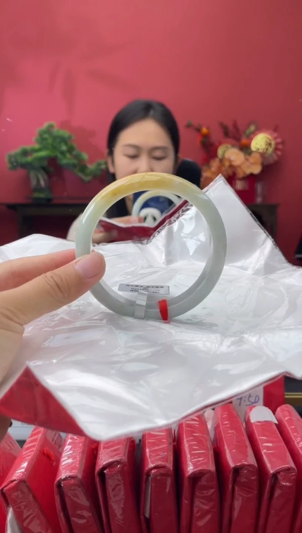 未镶嵌手镯翡翠3